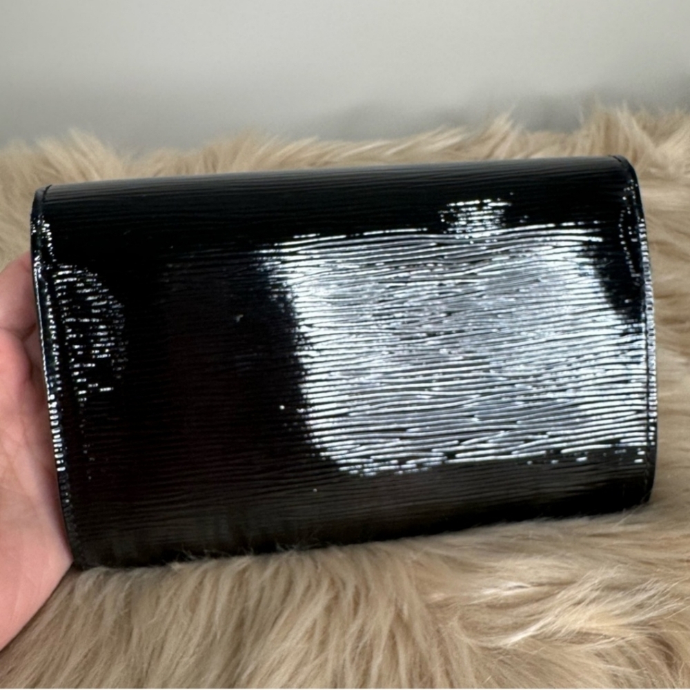 Louis Vuitton Black Electric Epi Clutch with Silver Logo - Picture 5 of 11